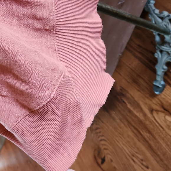 Mododoc. Long Sleeve. Crew neck. TOP - Picture 2 of 6